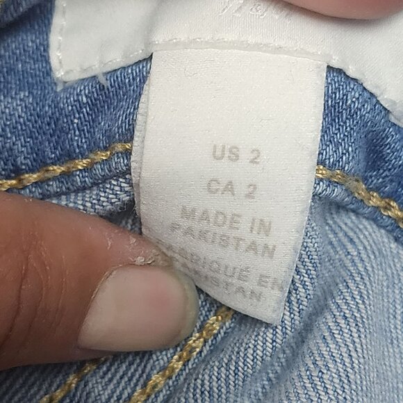 H&M Shorts Womens 2 Light Wash Stretch Mid Rise Denim Jeans - Picture 10 of 11